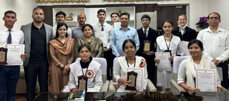 Students of J&K Commemorate Vigilance Awareness Week 2023 with Anti-Corruption Campaign at Civil Secretariat