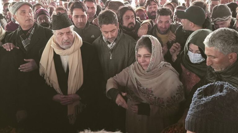 Ex Cheif Dy CM of J&K Muzaffar Beigh, rejoin PDP on Mufti Syed’s death anniversary