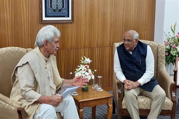 Lt Governor meets Chief Minister of Gujarat