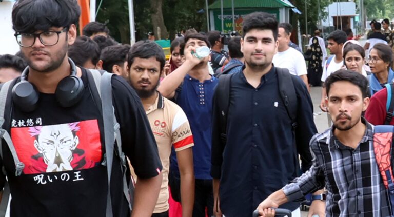 150 Students Return from Bangladesh