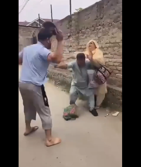 Police take action against Ashraf Wani for Beating his parents on Road in Srinagar 