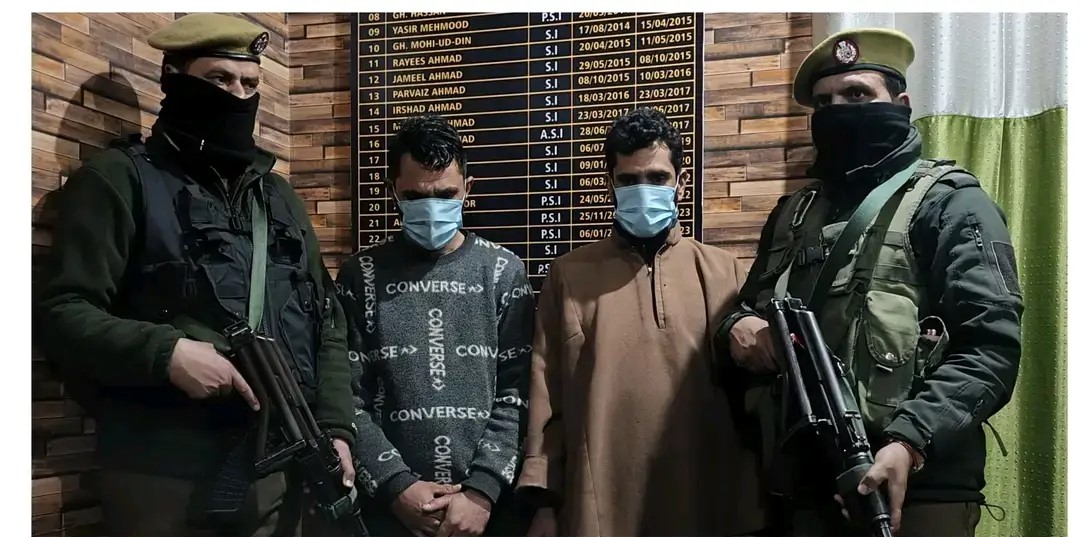 4 Peddlers Arrested