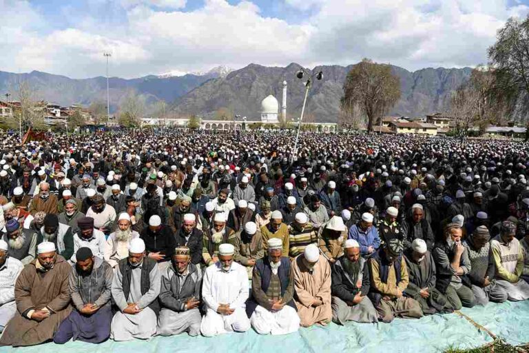 Hazratbal Shrine