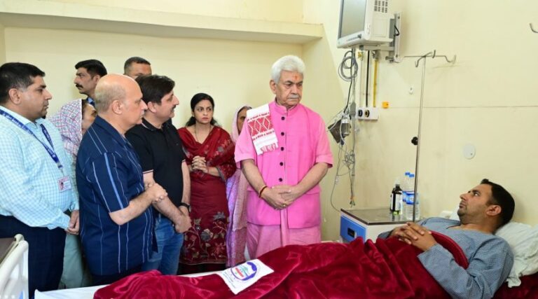 Visits GMC Jammu