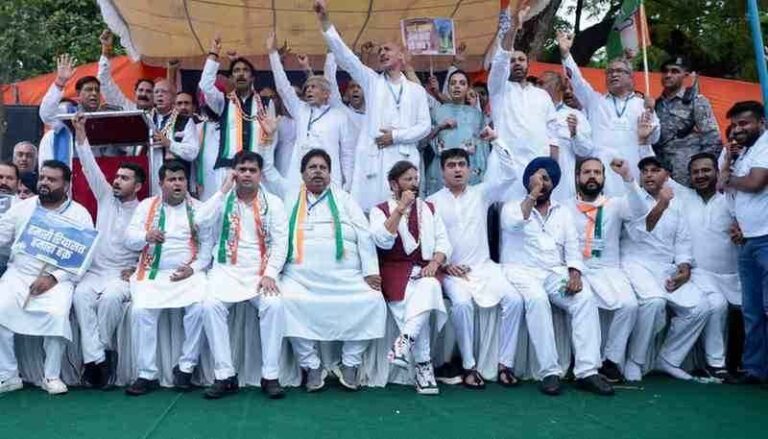 Congress Protests at Jantar Mantar