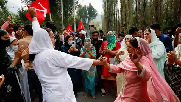 Central Kashmir Erupts in Political Firestorm