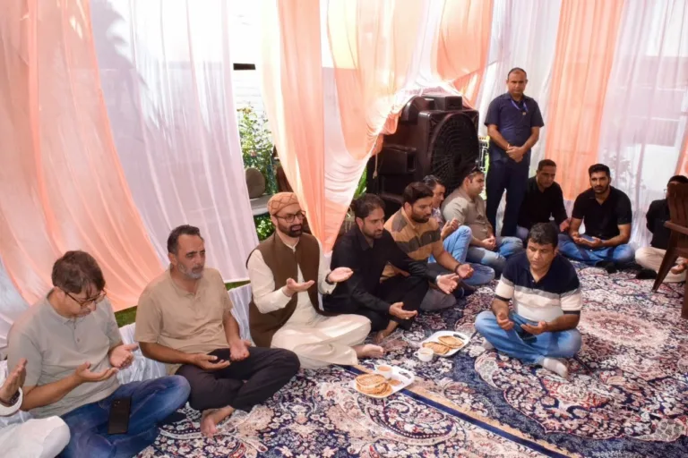 Mirwaiz Umar Farooq Pays Condolences to Anwar Ashai